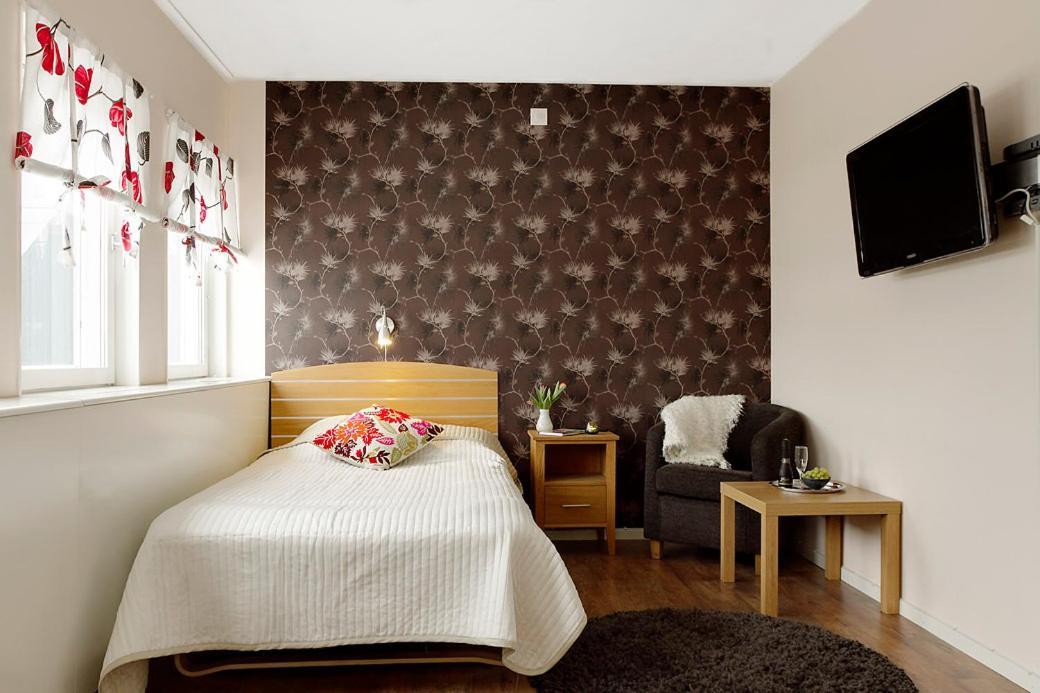 Hotell City แฮร์เนอซันด์ ภายนอก รูปภาพ